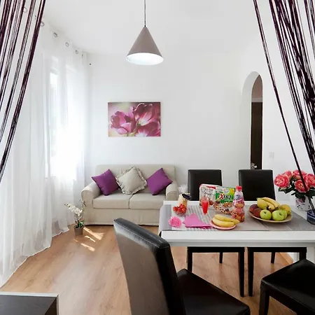 Vittoria Apartment *